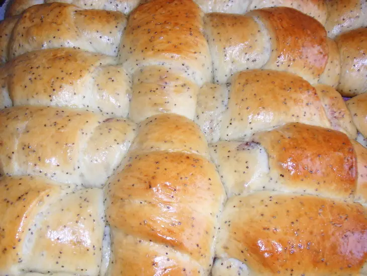 Маковые рогалики с джемом: шаг 3