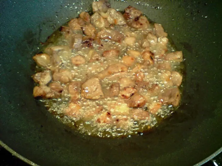 Капуста жареная с мясом: шаг 2