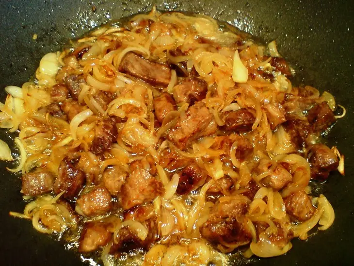Капуста жареная с мясом: шаг 4