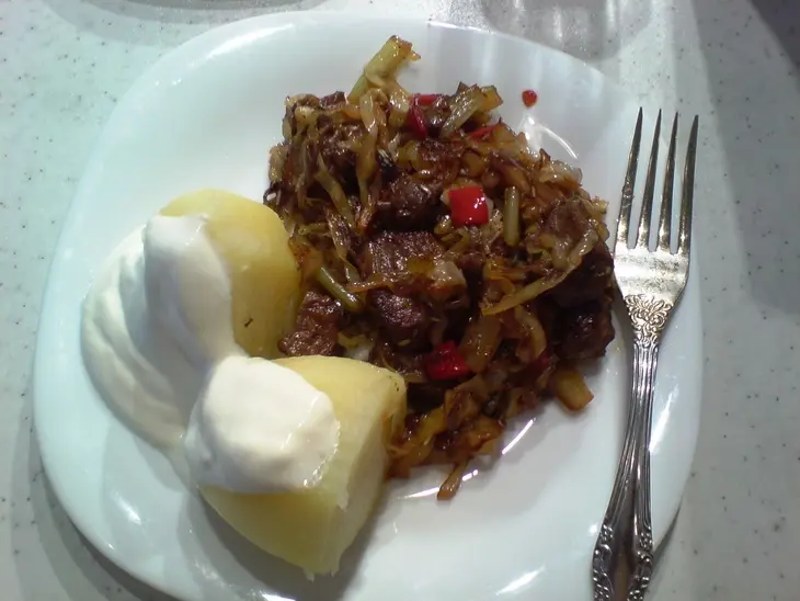 Капуста жареная с мясом: шаг 8