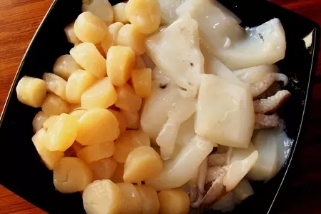 Рис с морскими гребешками и каракатицей...: шаг 1