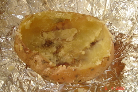 Картошечка в фольге с сыром: шаг 3