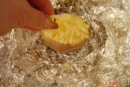 Картошечка в фольге с сыром: шаг 7