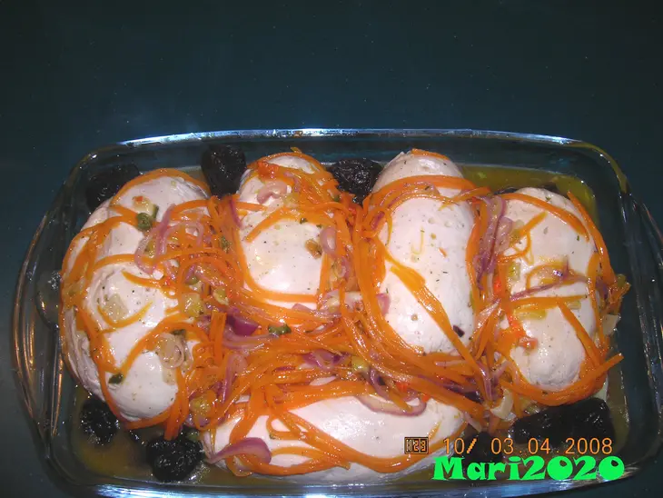 Запеченные фаршированные куринные рулетики: шаг 7