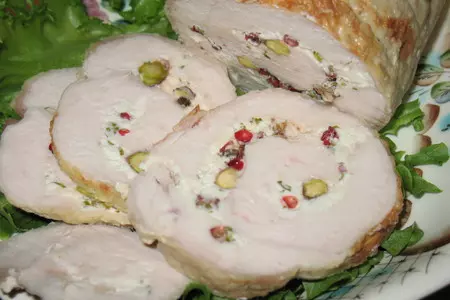 Рулет из куриной грудки с фисташками: шаг 8