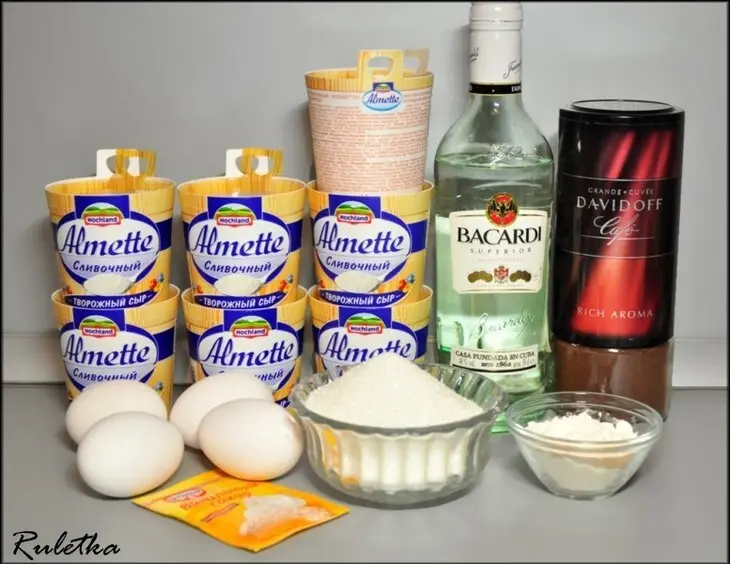 Кофейный чизкейк с шоколадной прослойкой и соусом.: шаг 9