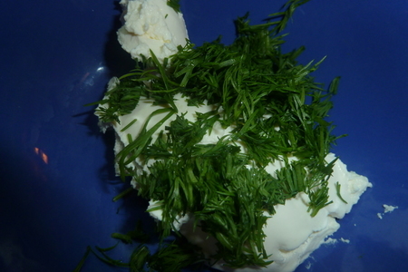Салат с вялеными помидорами, перепелиными яйцами и мягким козьим сыром: шаг 3
