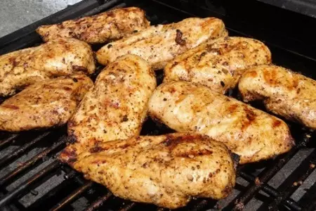 Сэндвич с куриной грудкой и соусом ремулад: шаг 4