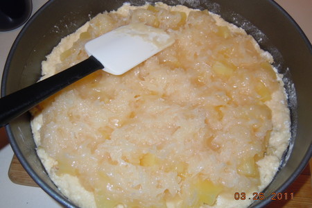 Ананасово-творожный пирог с кокосово- молочной  карамелью.: шаг 4