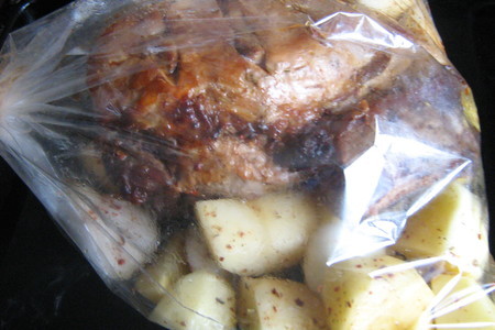Свинина запечённая в пакете с картофелем.: шаг 4