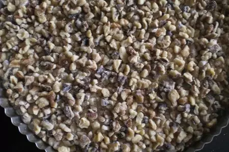 Сирийский манно-ореховый торт с шоколадом и финиками: шаг 2