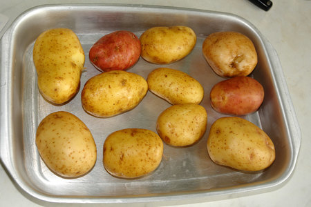 Картофельные лодочки с грибами и зеленью: шаг 2