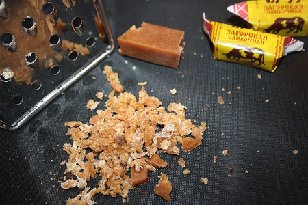 Печенье на «коричневом» масле с орешками и ириской: шаг 7