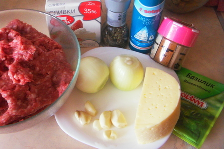 Домашние колбаски с сыром под  сливочно- грибным соусом.: шаг 1