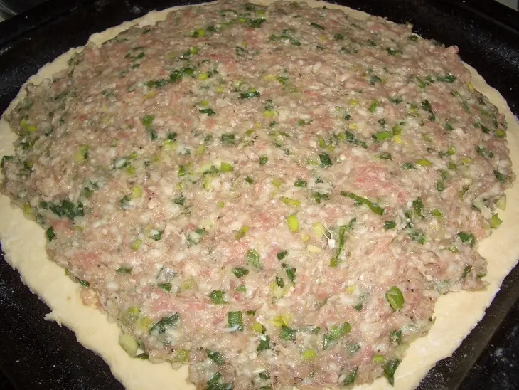 Пирог с мясной начинкой (без дрожжевое тесто): шаг 5
