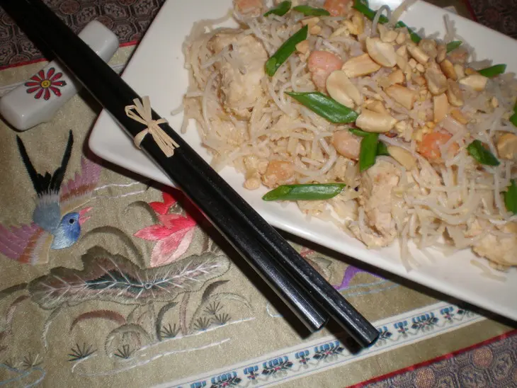 Рисовая вермишель с курицей и креветками: шаг 6