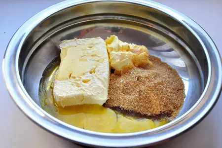 Шоколадно-медовое печенье с орехами.: шаг 1