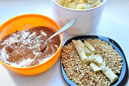 Шоколадно-медовое печенье с орехами.: шаг 3