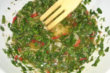 Куриные крылышки в маринаде с петрушкой и лимонным соком: шаг 4