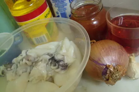 Каракатицы в красном соусе: шаг 1