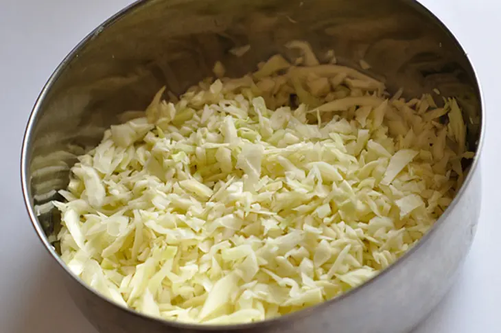 Вареники с капустой и опятами: шаг 2