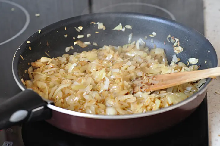 Вареники с капустой и опятами: шаг 4