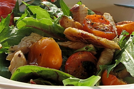 Салат с печеными помидорами и индейкой: шаг 6