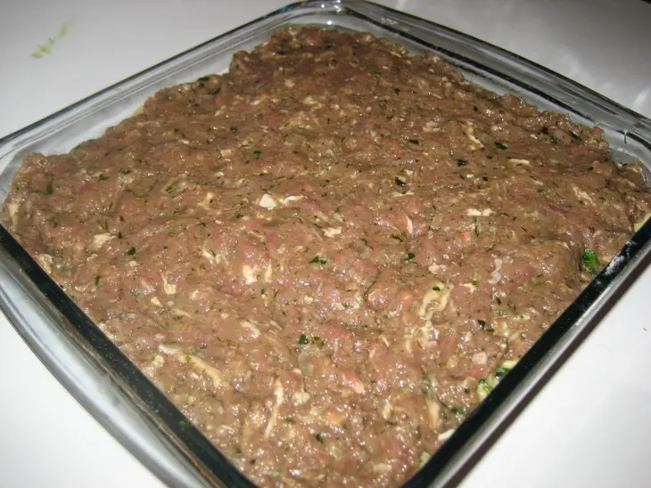 Мясной пирог с начинкой.: шаг 6