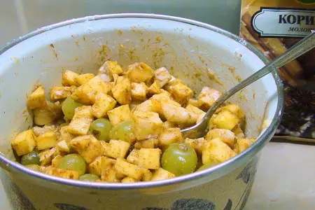 Галета из цельнозерновой муки с фруктовым ассорти и пряностями.: шаг 3