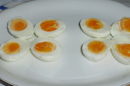 Яйца под горячим томатным соусом: шаг 4