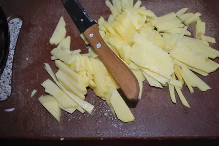 Картофельно-луковая запеканка с мясом: шаг 3