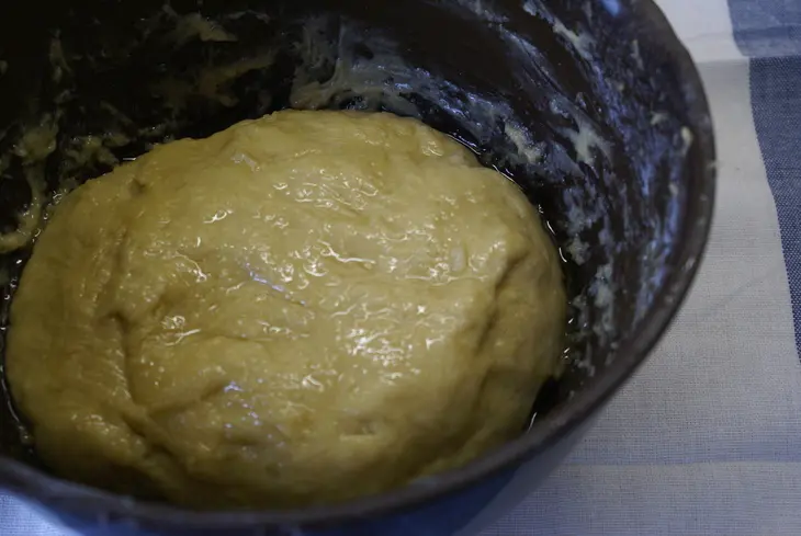 Быстрое дрожжевое тесто и булочки с изюмом :s: шаг 10