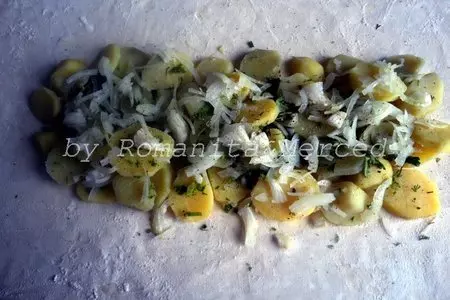 Слоеный пирог с рыбой и картофелем: шаг 2