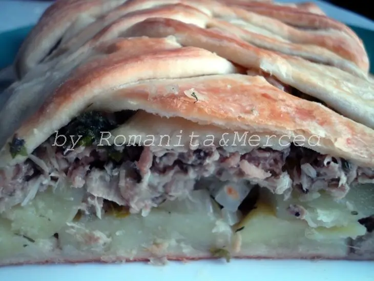 Слоеный пирог с рыбой и картофелем: шаг 8