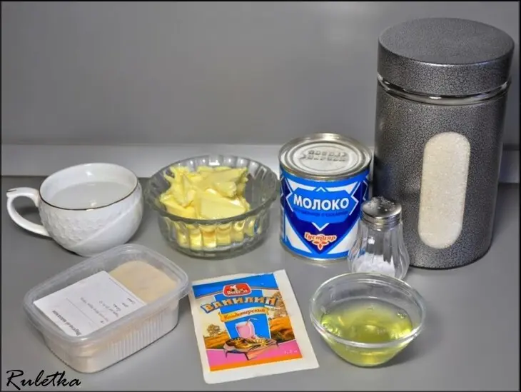 Пирожные с вишнёвой прослойкой, суфле и шоколадом "фламинго".: шаг 11