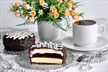 Пирожные с вишнёвой прослойкой, суфле и шоколадом "фламинго".: шаг 22