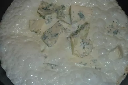 Свекольный салат с шампиньонами, сливочной заправкой и "лысыми" грецкими орехами: шаг 3