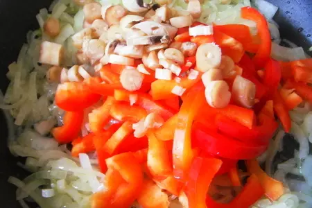 Печень,запечённая с овощами и грибами.: шаг 4