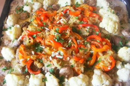 Печень,запечённая с овощами и грибами.: шаг 5