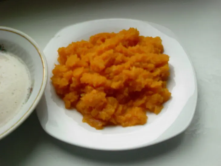 Тыквенный хлеб с чесноком и красным жгучим перцем: шаг 4