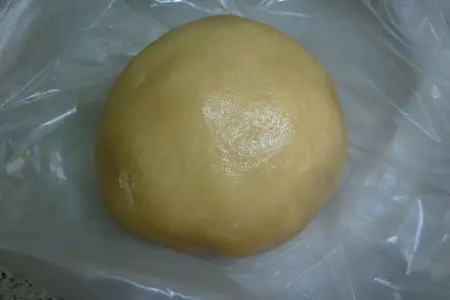 Домашний торт " шоко-груша" с консервированными грушами, шоколадом и орехами: шаг 3