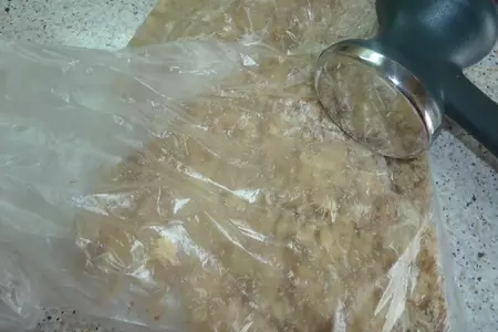 Домашний торт " шоко-груша" с консервированными грушами, шоколадом и орехами: шаг 13