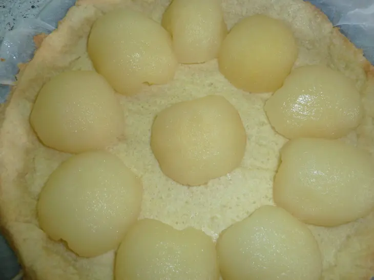 Домашний торт " шоко-груша" с консервированными грушами, шоколадом и орехами: шаг 16