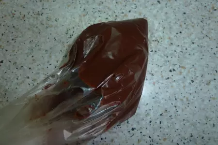 Домашний торт " шоко-груша" с консервированными грушами, шоколадом и орехами: шаг 19