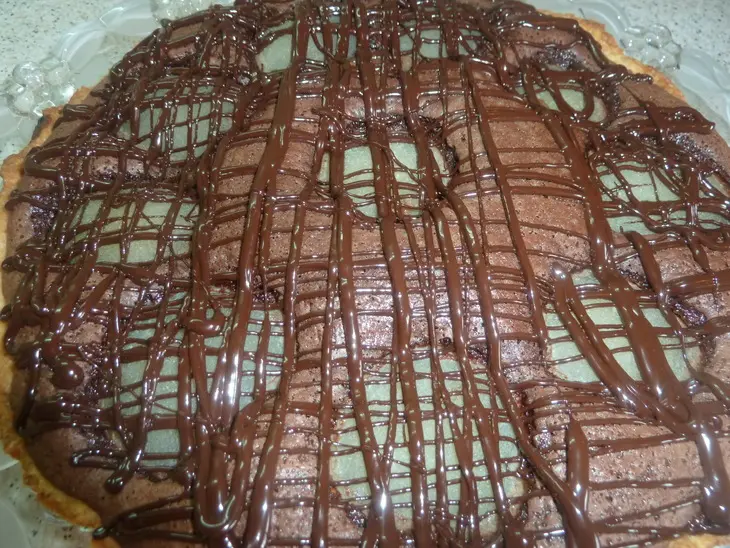 Домашний торт " шоко-груша" с консервированными грушами, шоколадом и орехами: шаг 20