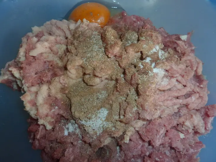 Зразы "гигант"  из индейки с картофельной начинкой "съел одну, неделю сыт": шаг 2