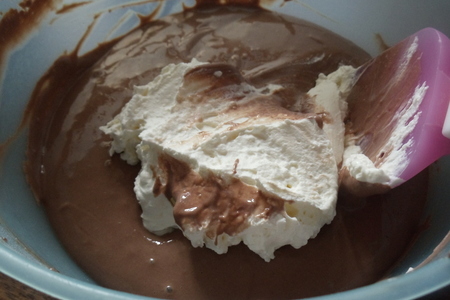Шоко-сырный торт с кофейным бисквитом: шаг 5