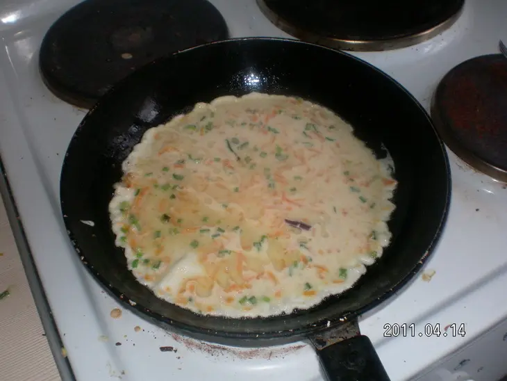 Омлетный блинчик с мясом: шаг 4