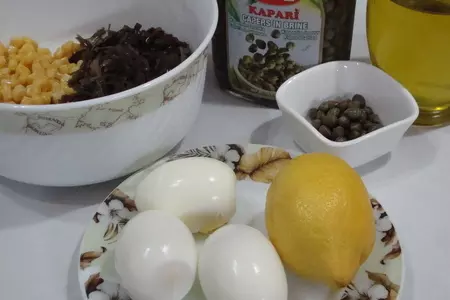 Салат из морской капусты с каперсами: шаг 1