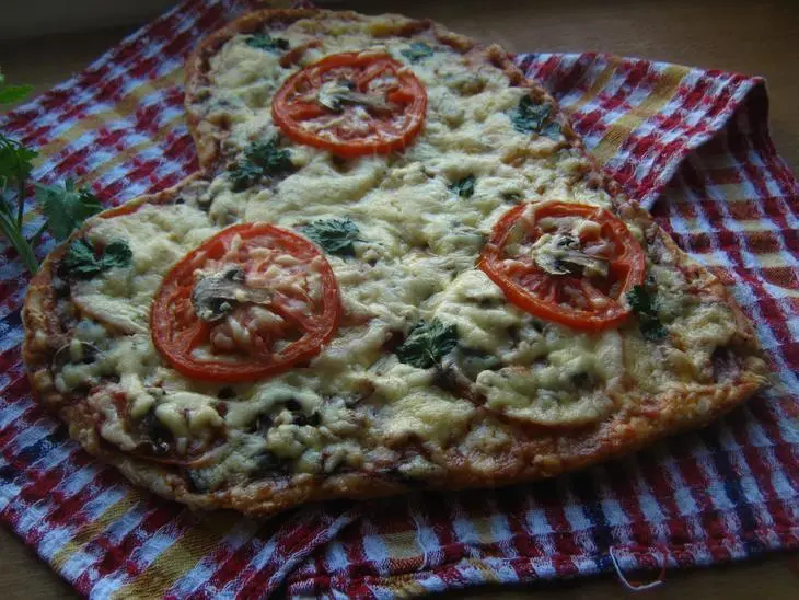 Пицца с курицей и грибами: шаг 3